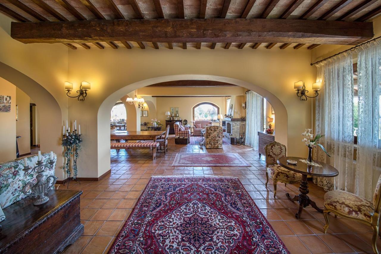 לינה וארוחת בוקר פוטנצה פיצ'נה Agriturismo Le Castella מראה חיצוני תמונה
