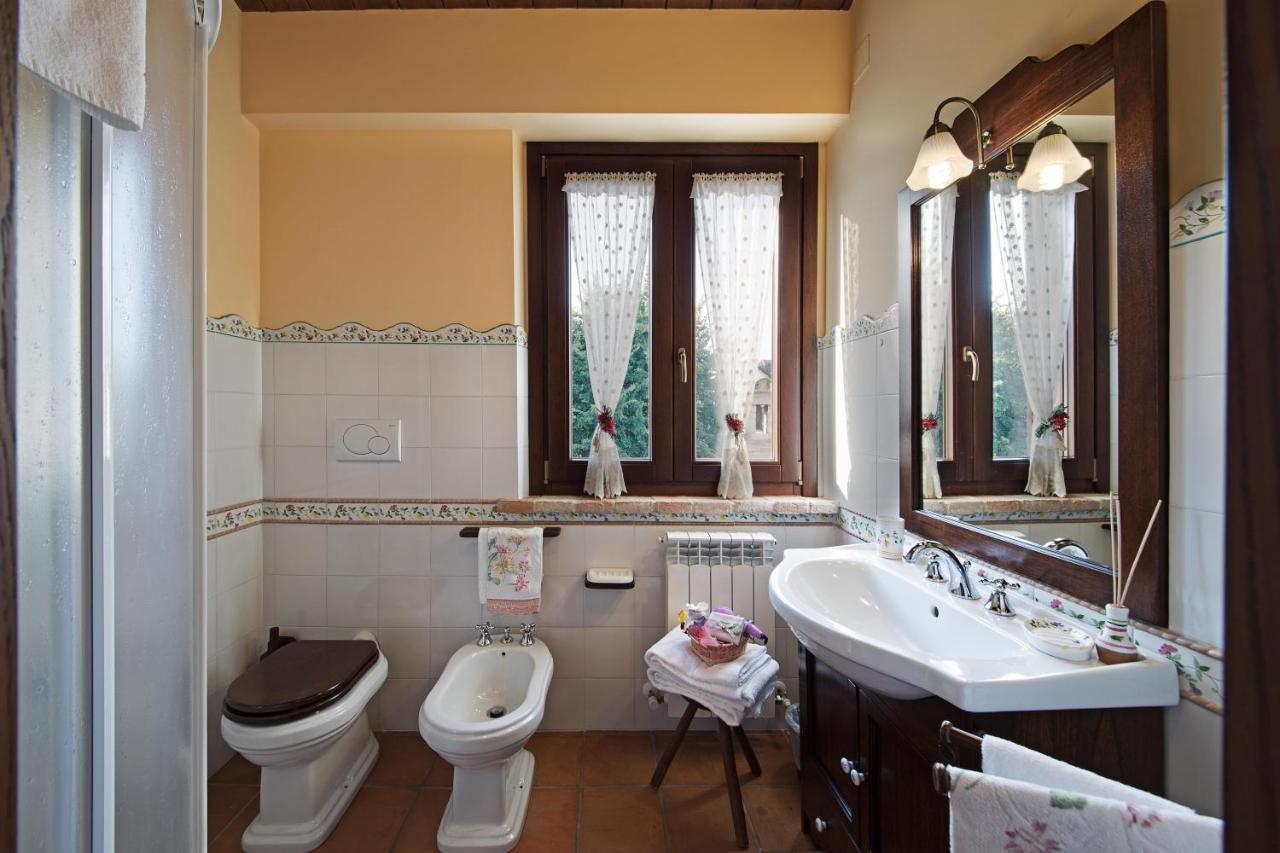 לינה וארוחת בוקר פוטנצה פיצ'נה Agriturismo Le Castella מראה חיצוני תמונה